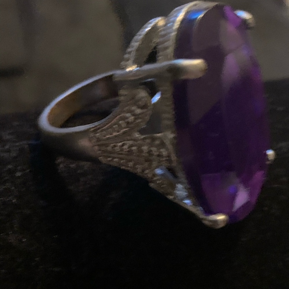 Ring - Picture 2 of 3